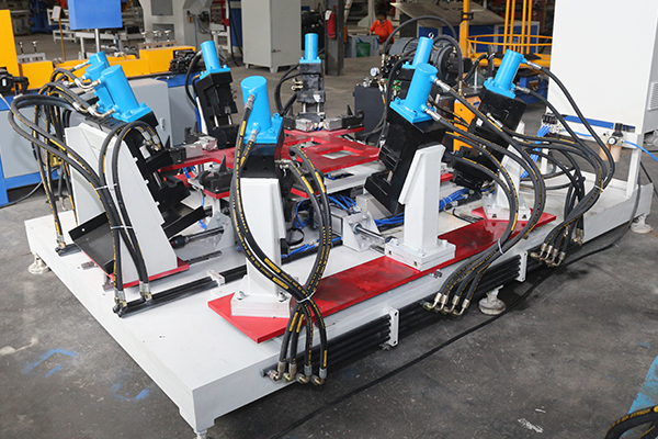 Mesin Pengelasan IBC Tote Cage Listrik 50Hz Kontrol PLC 225KVA 9