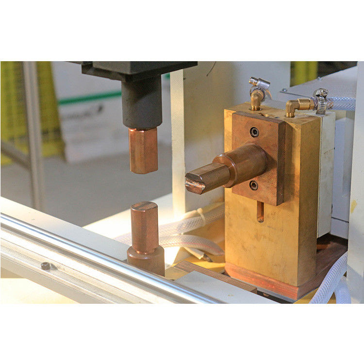 Mesin pengelasan T-Butt Frame Double-Head untuk pengelasan profil kawat T dari keranjang kawat atau rak kawat
